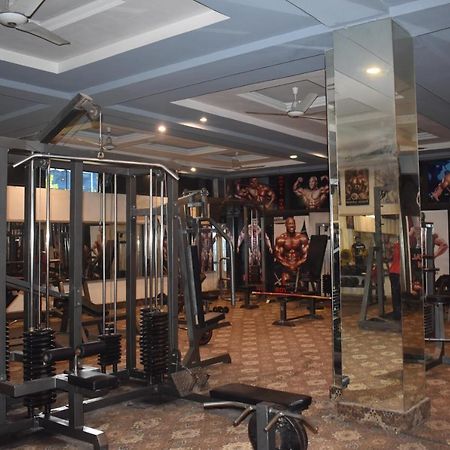 Hotel Royal Palace راوالبيندي المظهر الخارجي الصورة