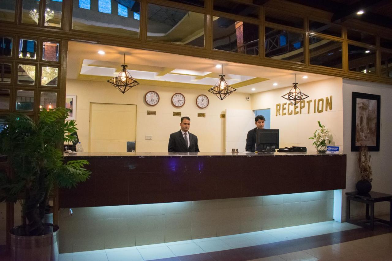 Hotel Royal Palace راوالبيندي المظهر الخارجي الصورة