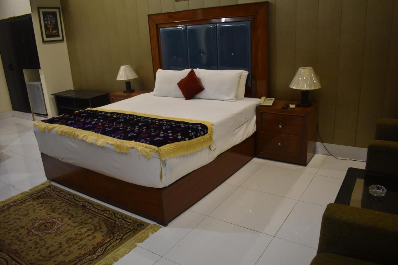 Hotel Royal Palace راوالبيندي المظهر الخارجي الصورة