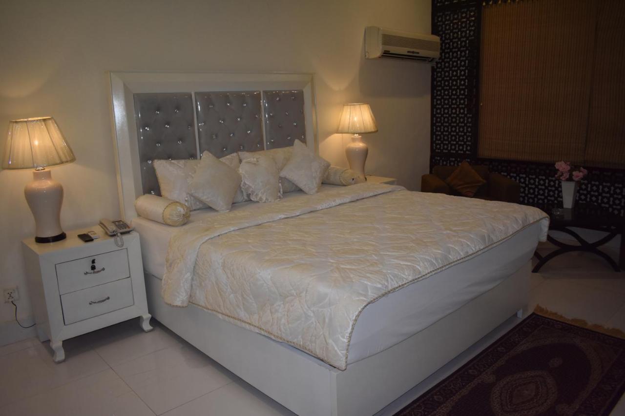 Hotel Royal Palace راوالبيندي المظهر الخارجي الصورة