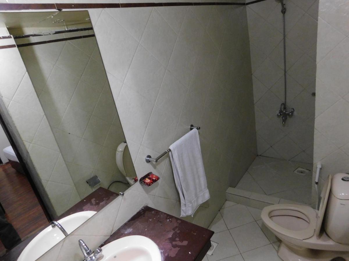 Hotel Royal Palace راوالبيندي المظهر الخارجي الصورة